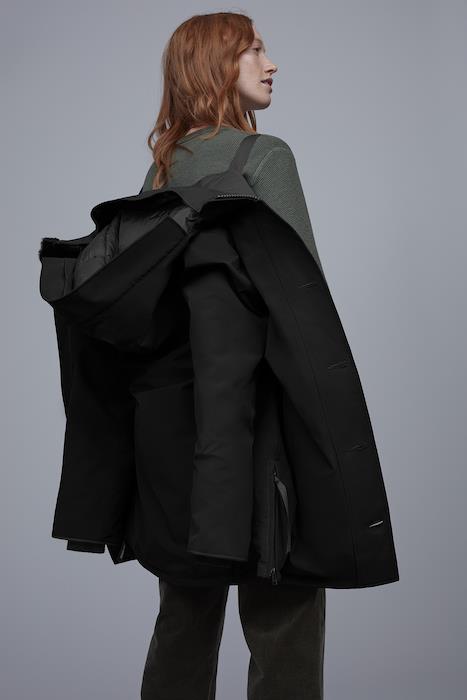 Canada Goose Ladies Dawson Parka in black